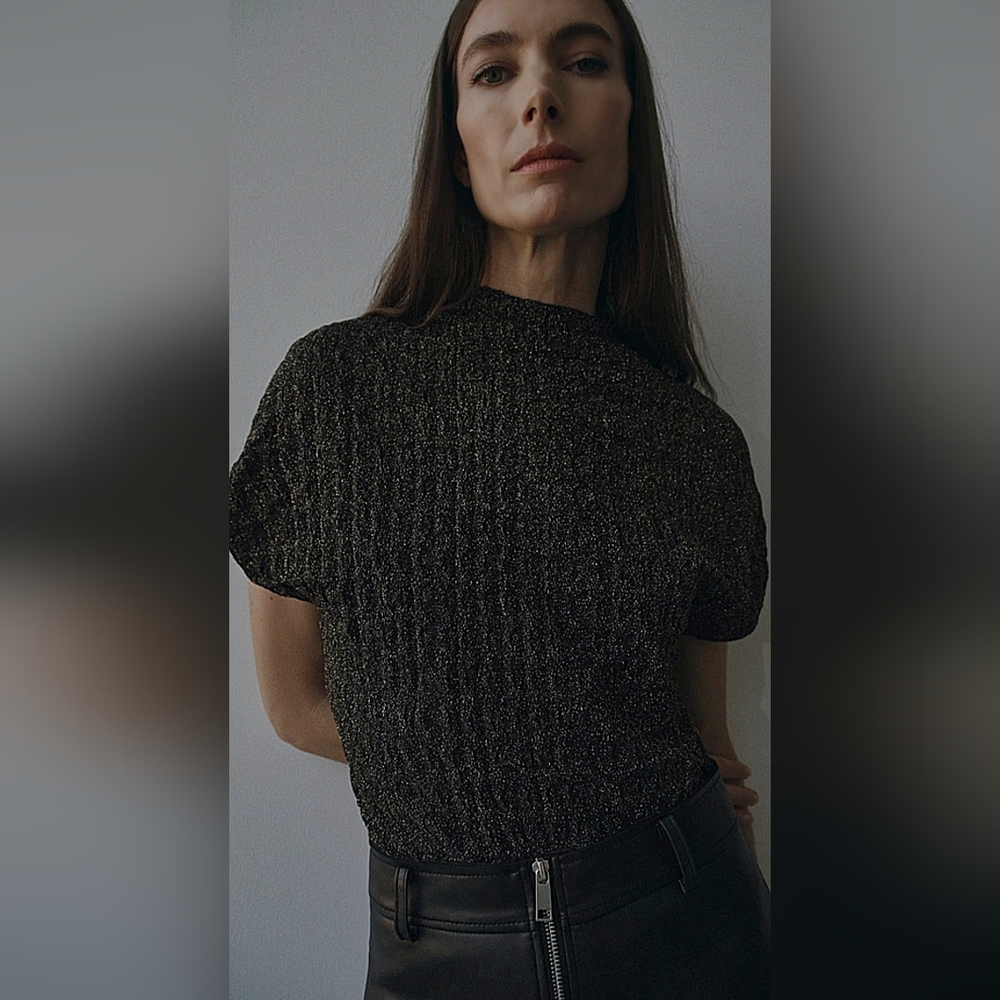 🛑SOLD🛑ZARA TEXTURED TOP with METALLIC THREAD ✨️✨️✨️